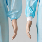 ثوب جراحي يمكن التخلص منه أزرق PP PE مقاوم للماء مع أصفاد مرنة