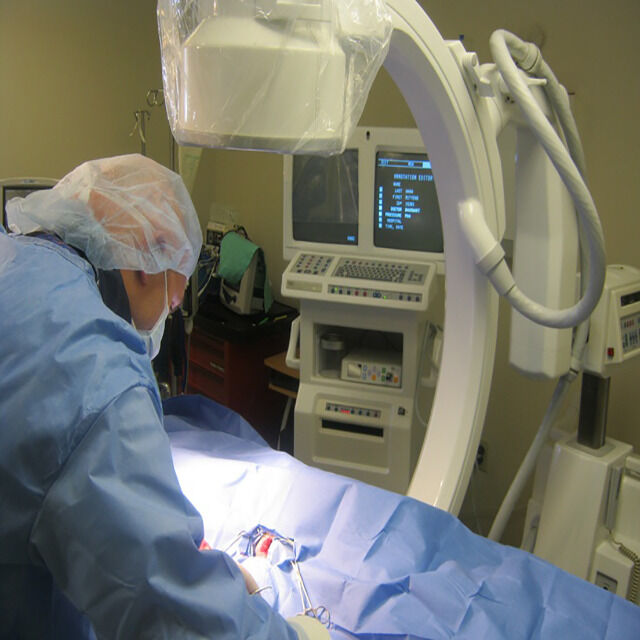 أغطية معدات طبية يمكن التخلص منها معتمدة من CE، غطاء أنبوب أداة من فيلم البولي إيثيلين (PE) يلبي معايير إدارة الغذاء والدواء (FDA) و ISO، معقم بأكسيد الإيثيلين (EO)